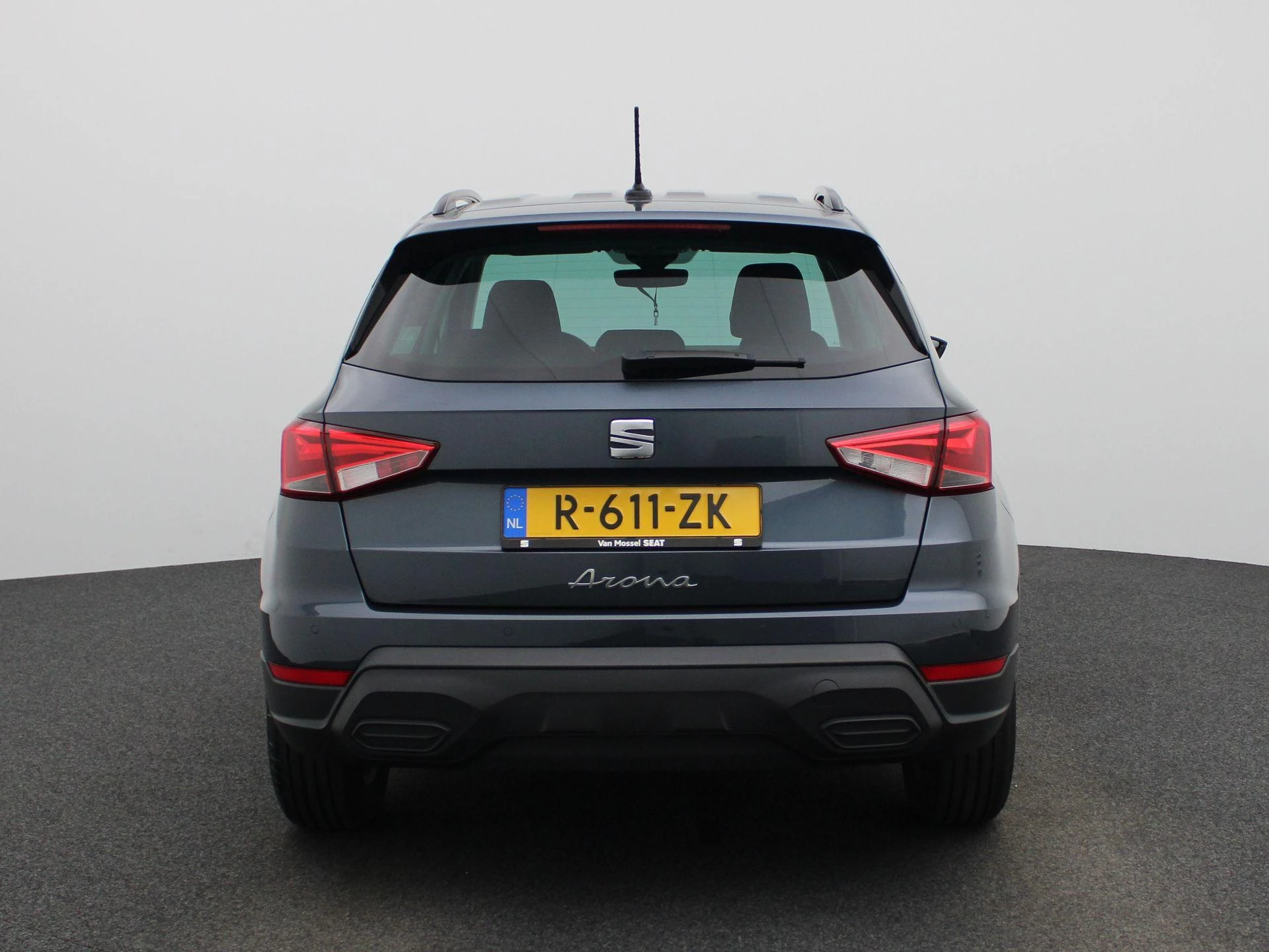 SEAT-Arona-image-4