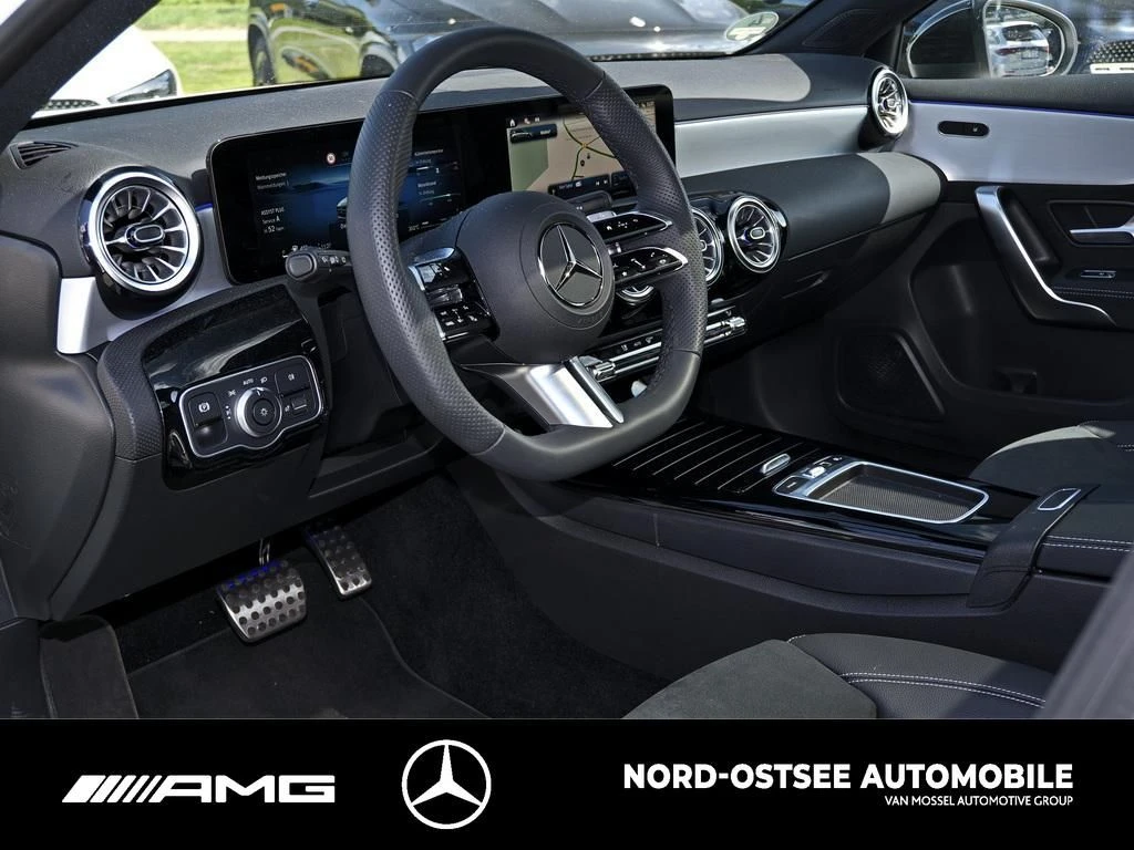Mercedes-Benz A-Klasse 200 SPECIAL EDITION AMG ADV.+ KAM PANO MBUX AMG Line