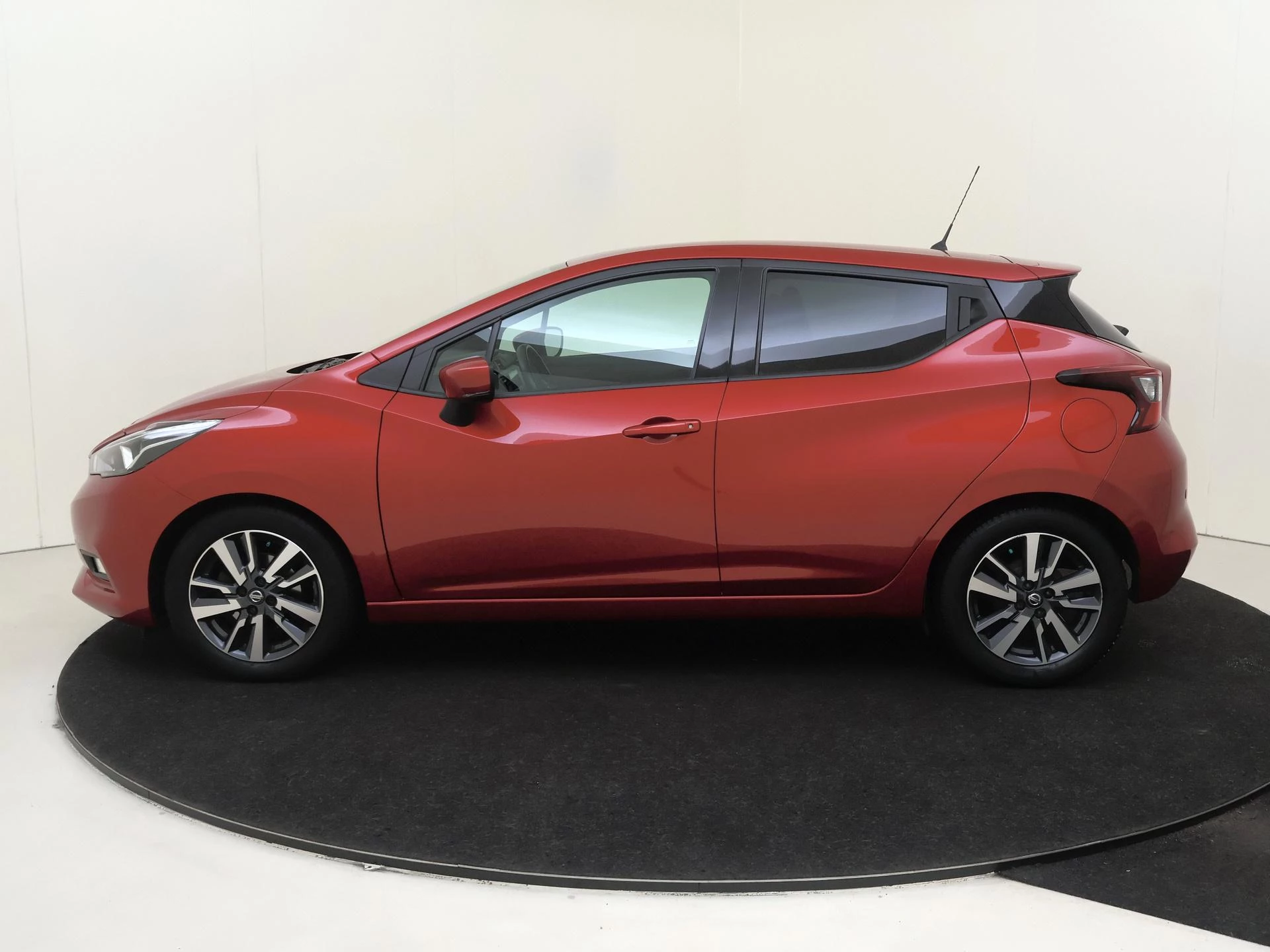 Nissan-Micra-image-7