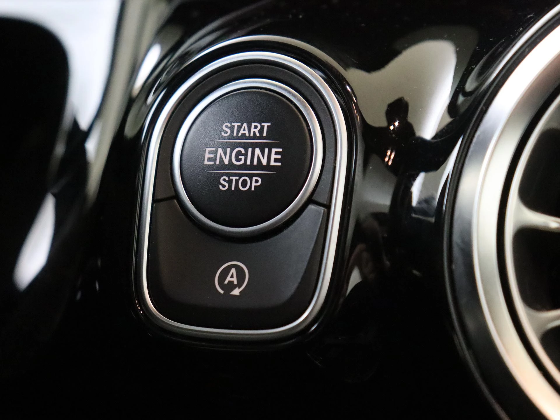 Mercedes-Benz-B-Klasse-image-21