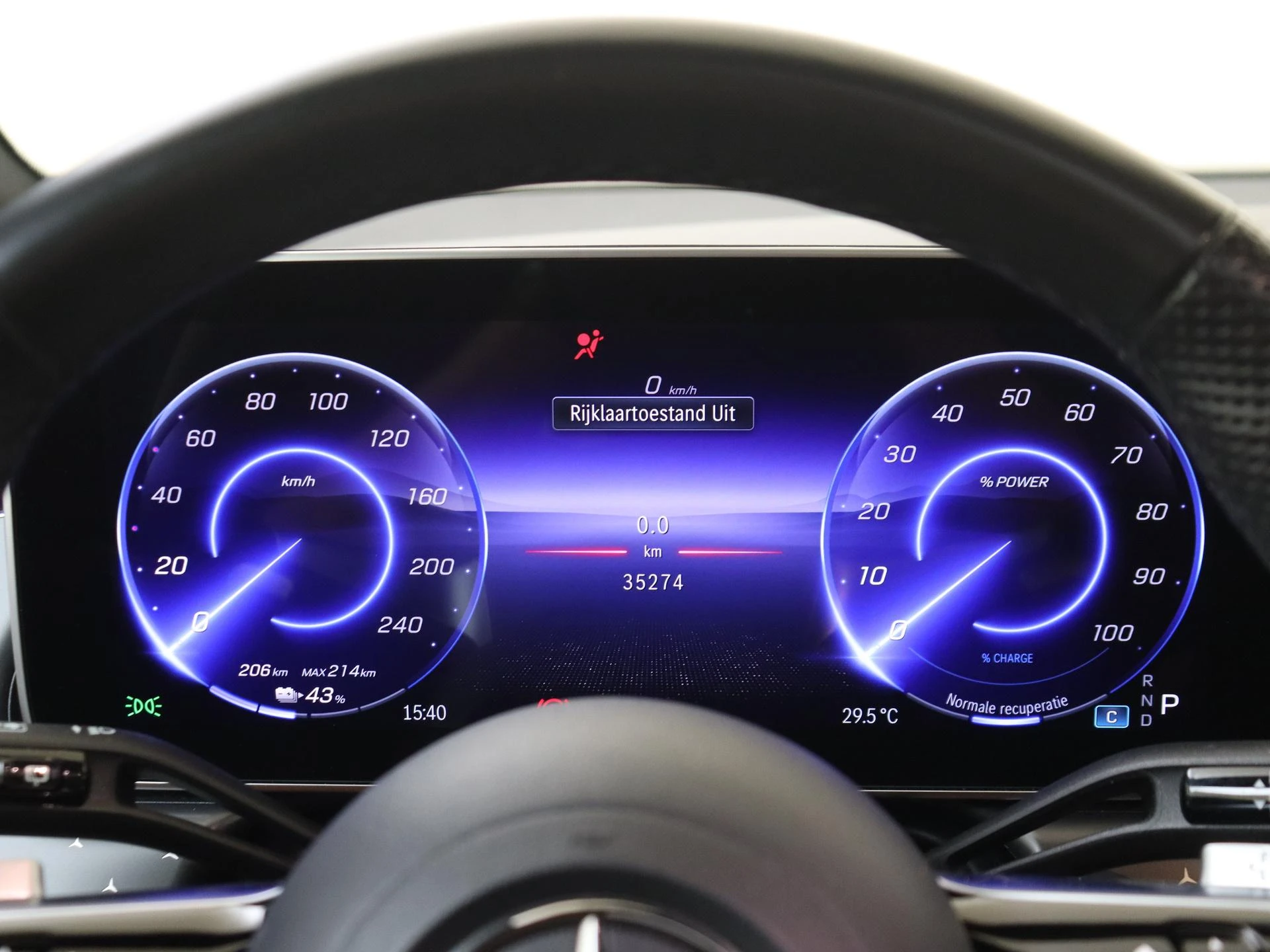 Mercedes-Benz-EQE-image-11