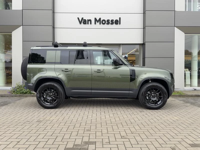 Land Rover-Defender-image-2