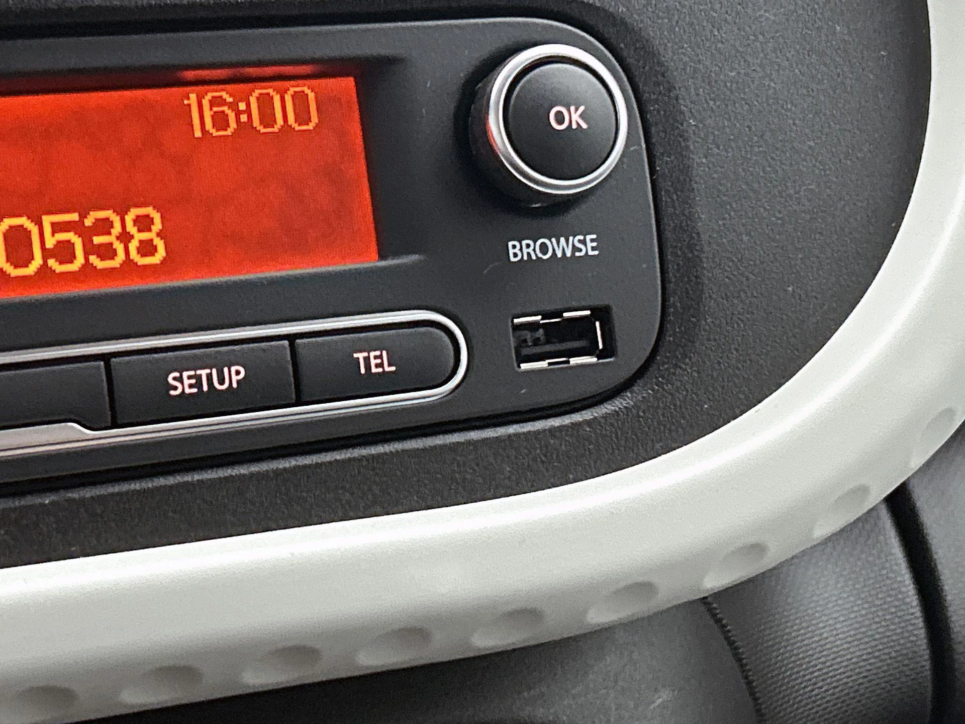 Renault-Twingo-image-28