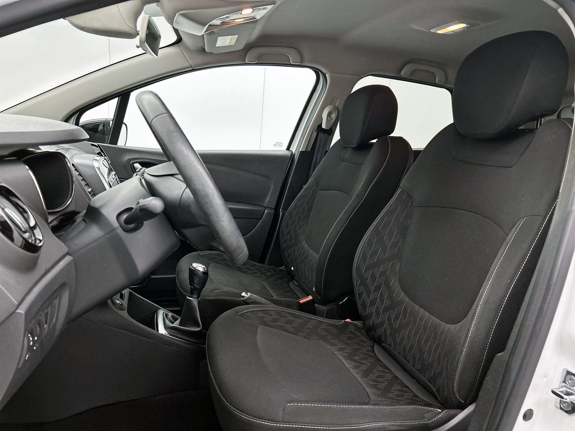 Renault-Captur-image-30