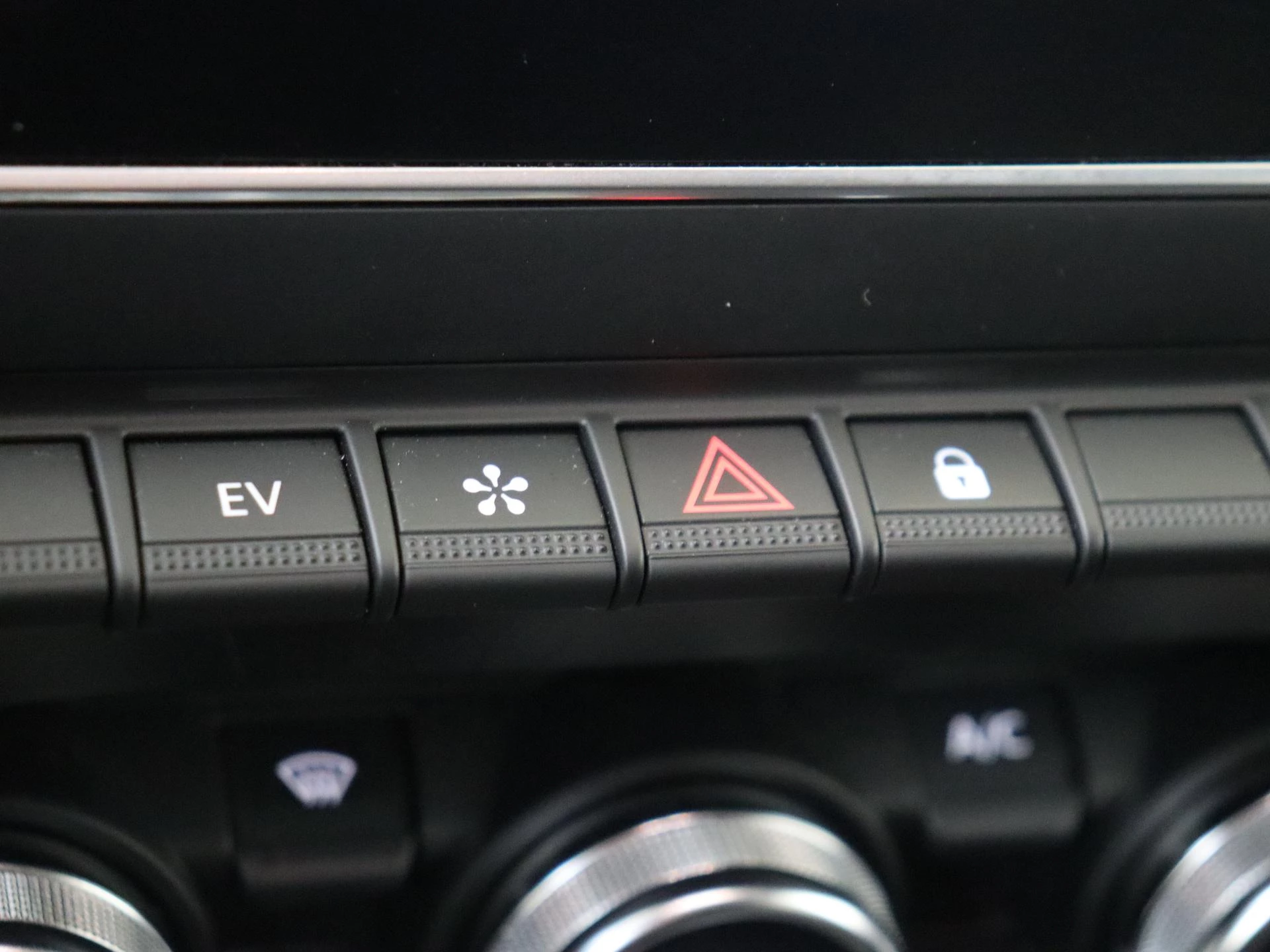 Renault-Captur-image-19