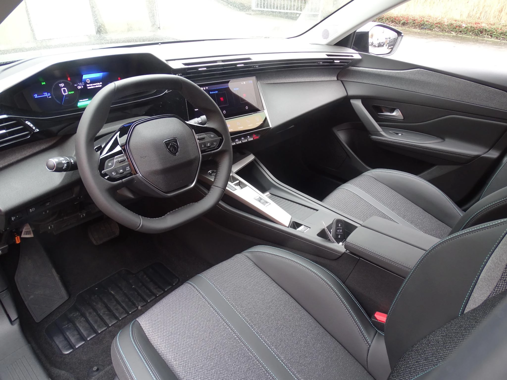 Peugeot-408-image-11