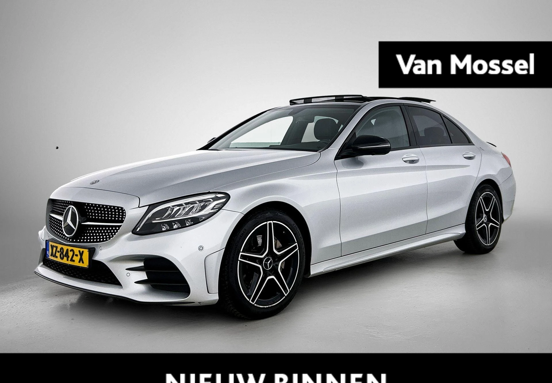 Mercedes-Benz-C-Klasse-image-0