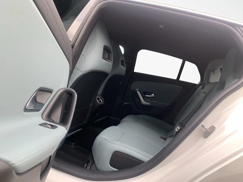 Mercedes-Benz CLA 200 d SB AMG LINE STANDHEIZUNG DISTRONIC AMG Line