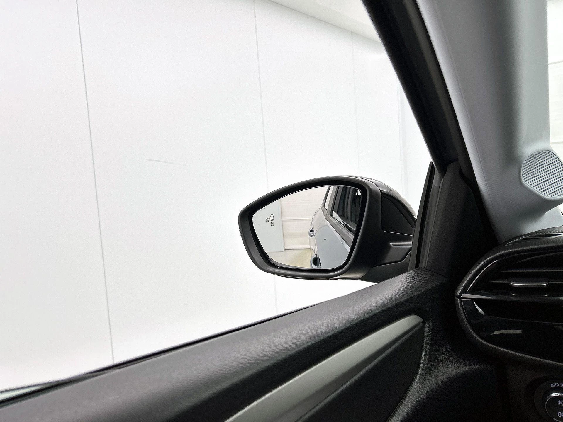 Opel-Corsa-image-19