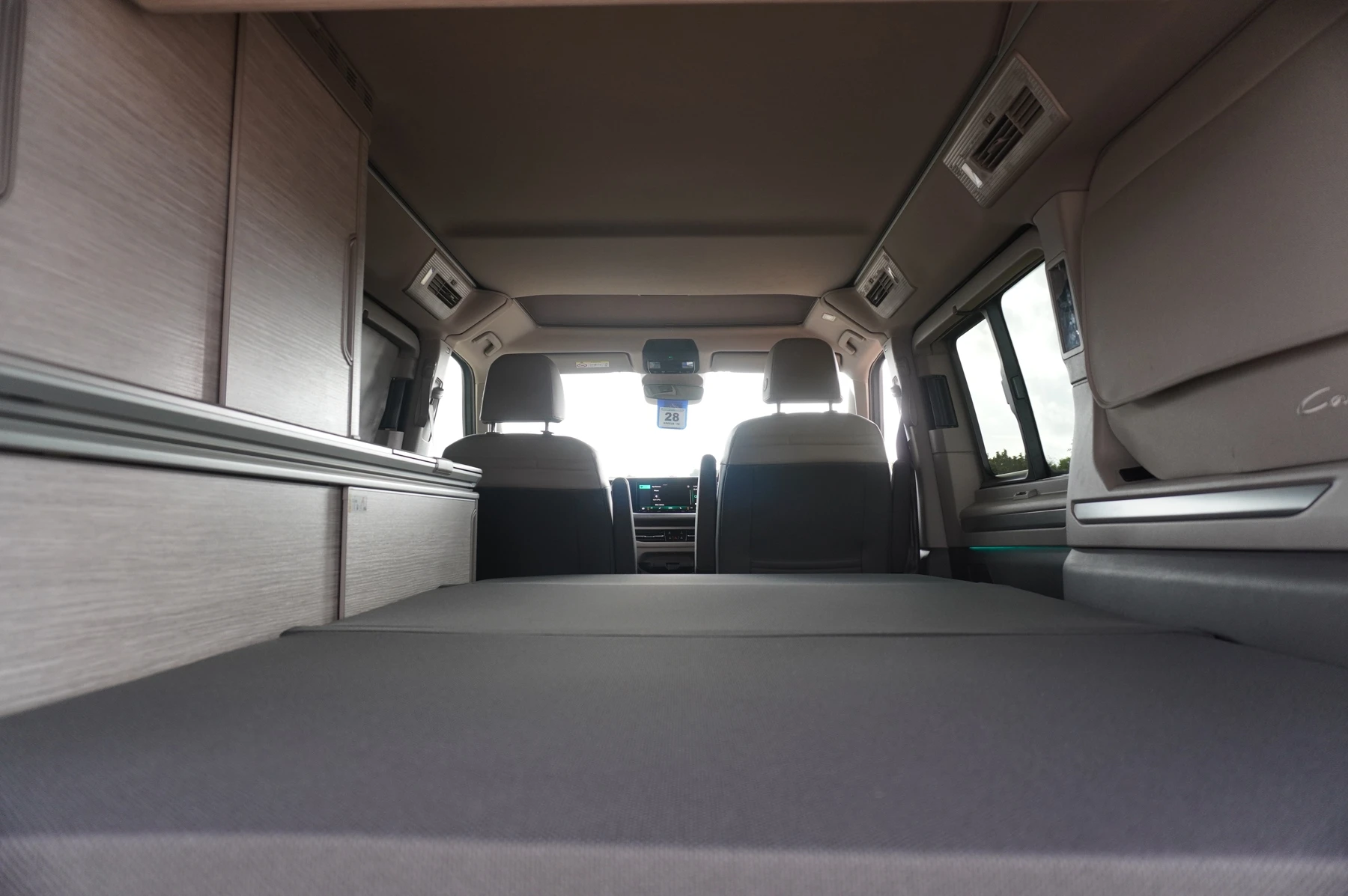 Volkswagen-California-image-15