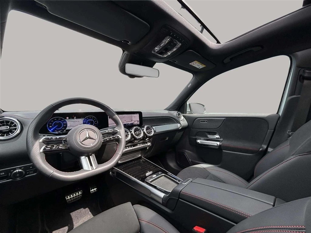 Mercedes-Benz-EQB-image-13