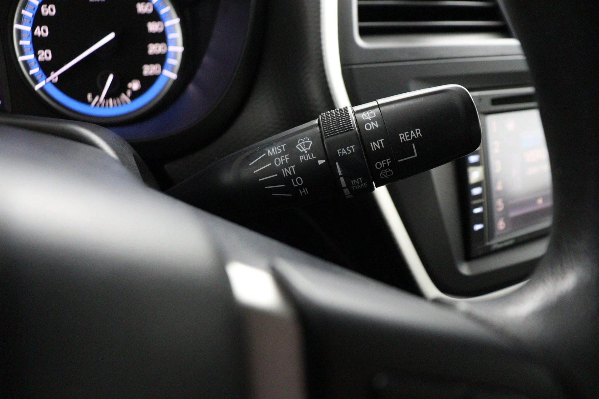 Suzuki-S-Cross-image-30