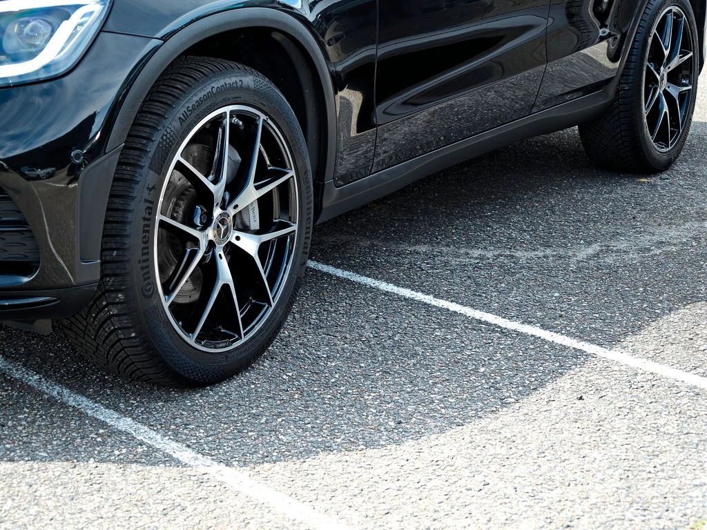 Mercedes-Benz-GLC 400 d-image-6