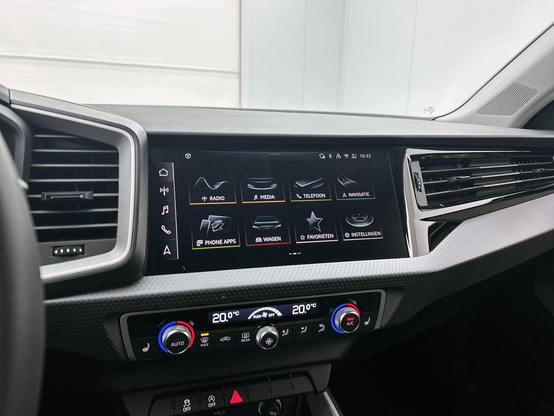 Audi-A1 Sportback-image-7