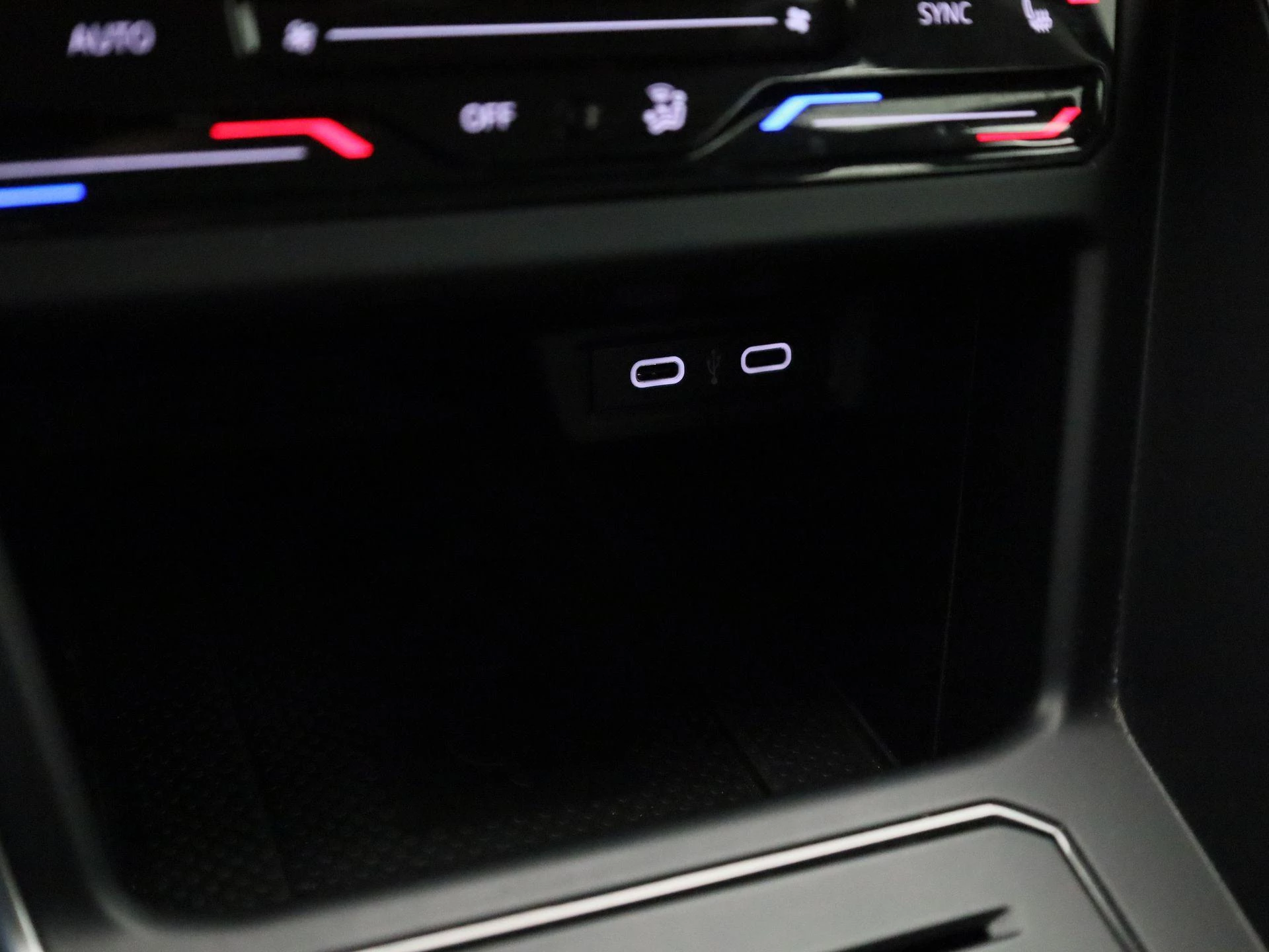 Volkswagen-Polo-image-22