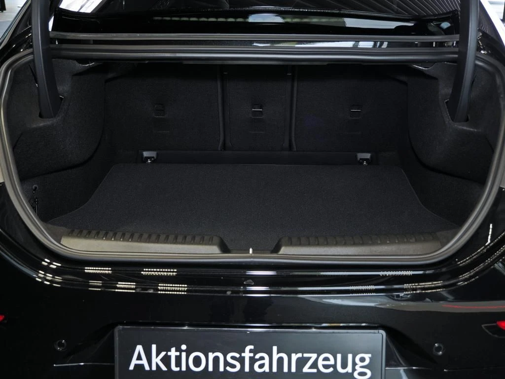 Mercedes-Benz-CLA 200-image-18