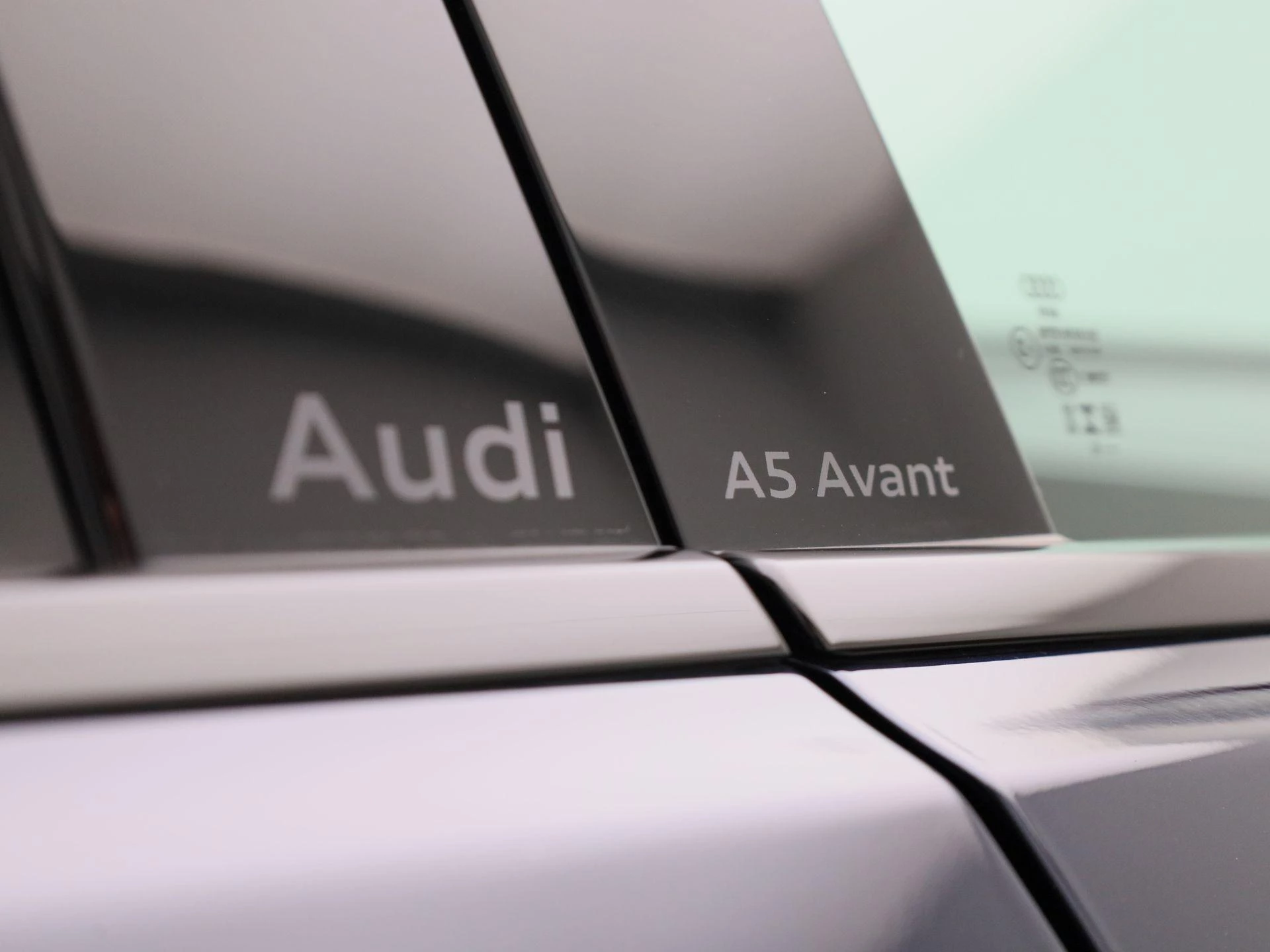Audi A5 Avant 2.0 e-hybrid quattro S edition Competition