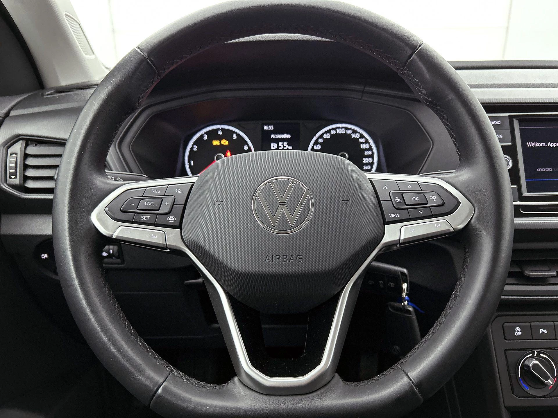 Volkswagen-T-Cross-image-28