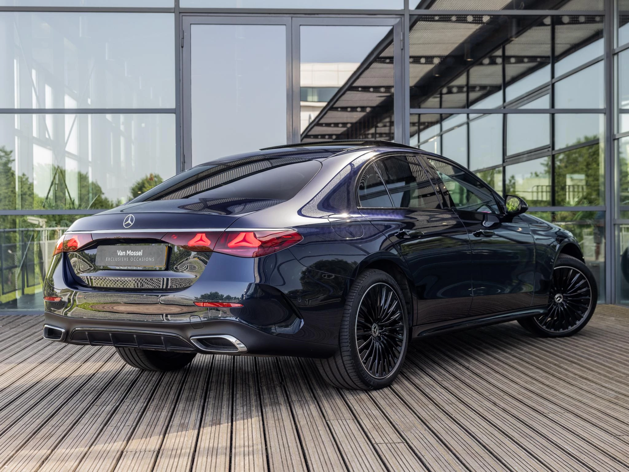 Mercedes-Benz E-Klasse 300 e AMG Line