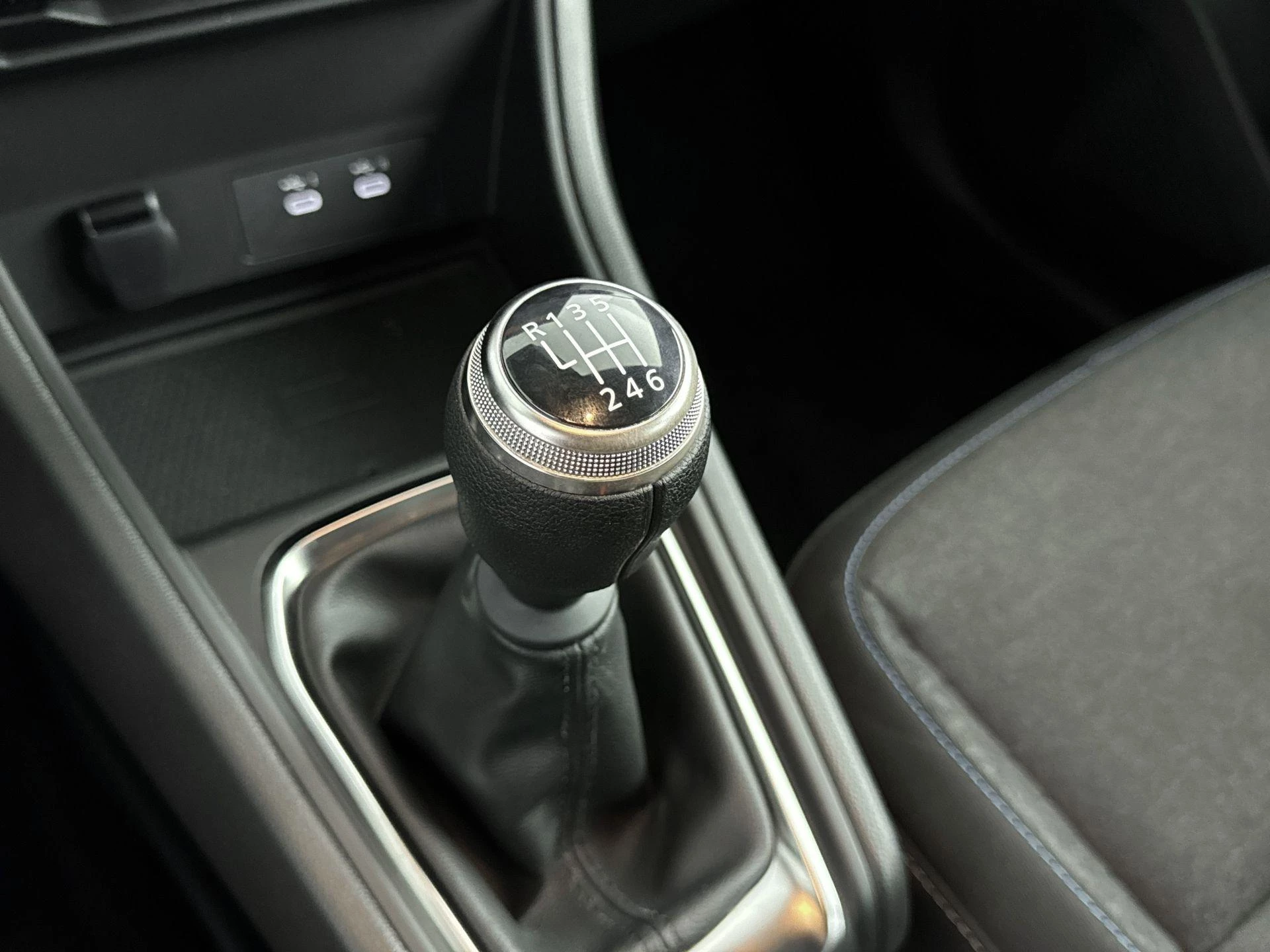 Renault-Captur-image-22