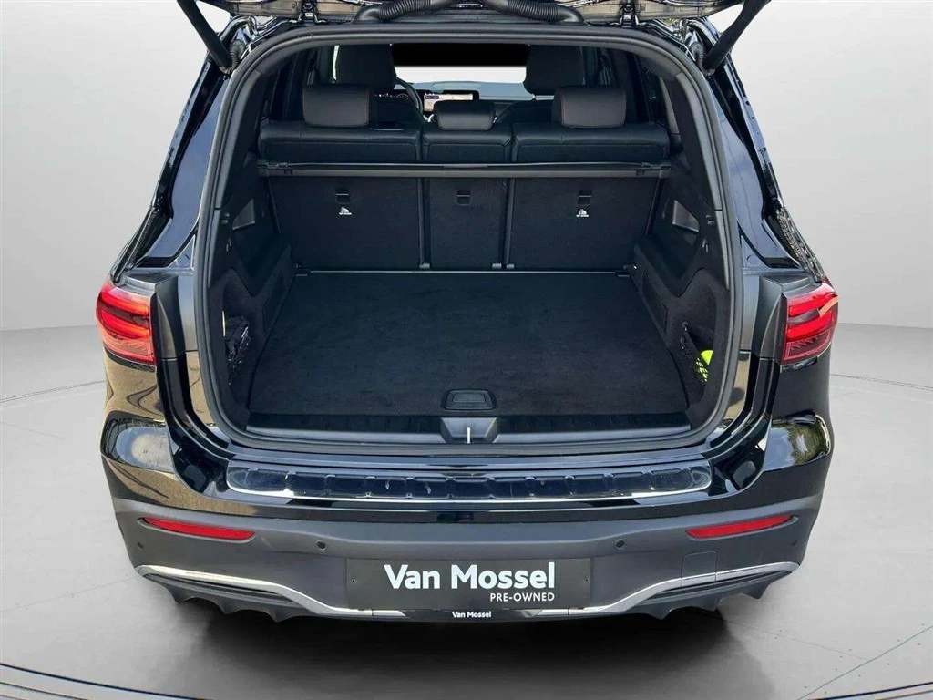 Mercedes-Benz-EQB-image-24