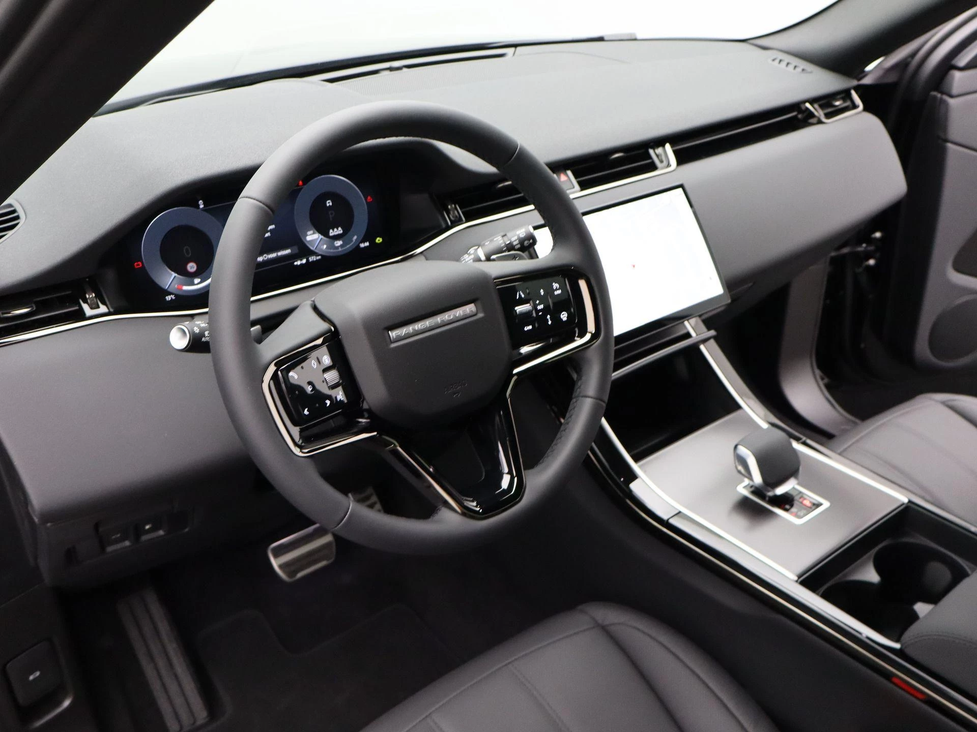 Land Rover-Range Rover Evoque-image-29