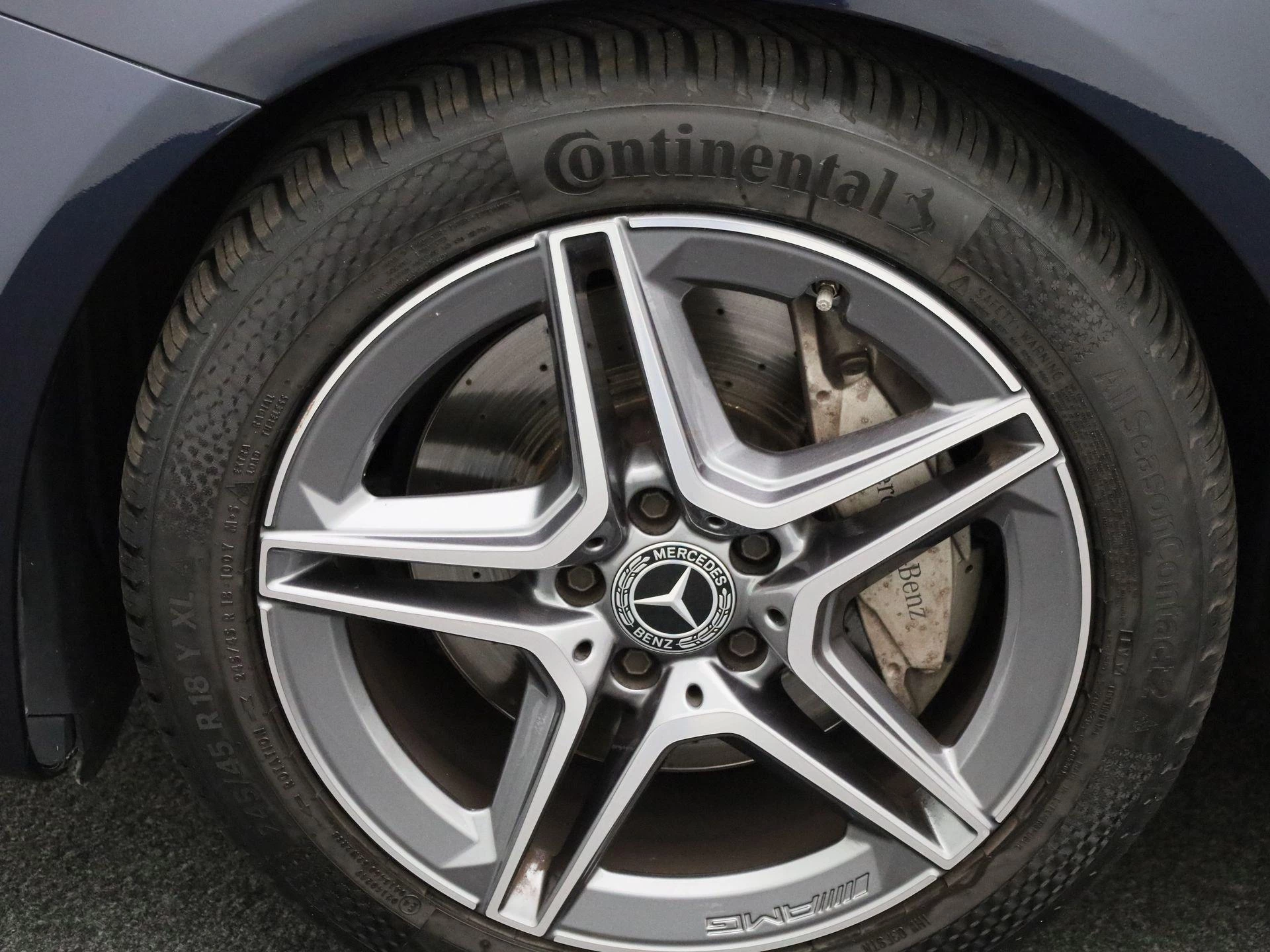 Mercedes-Benz-E-Klasse-image-12