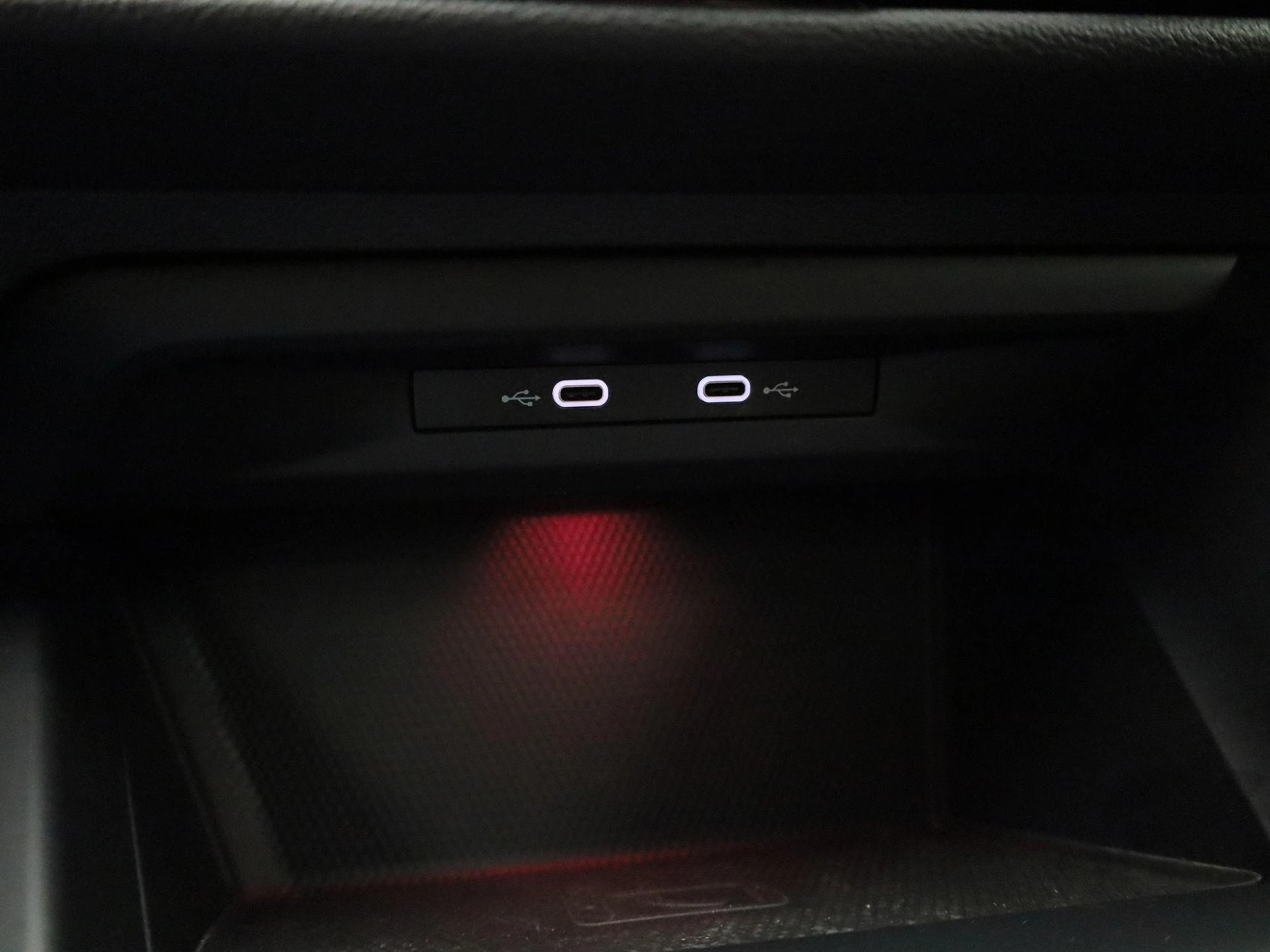 Volkswagen-Golf-image-22