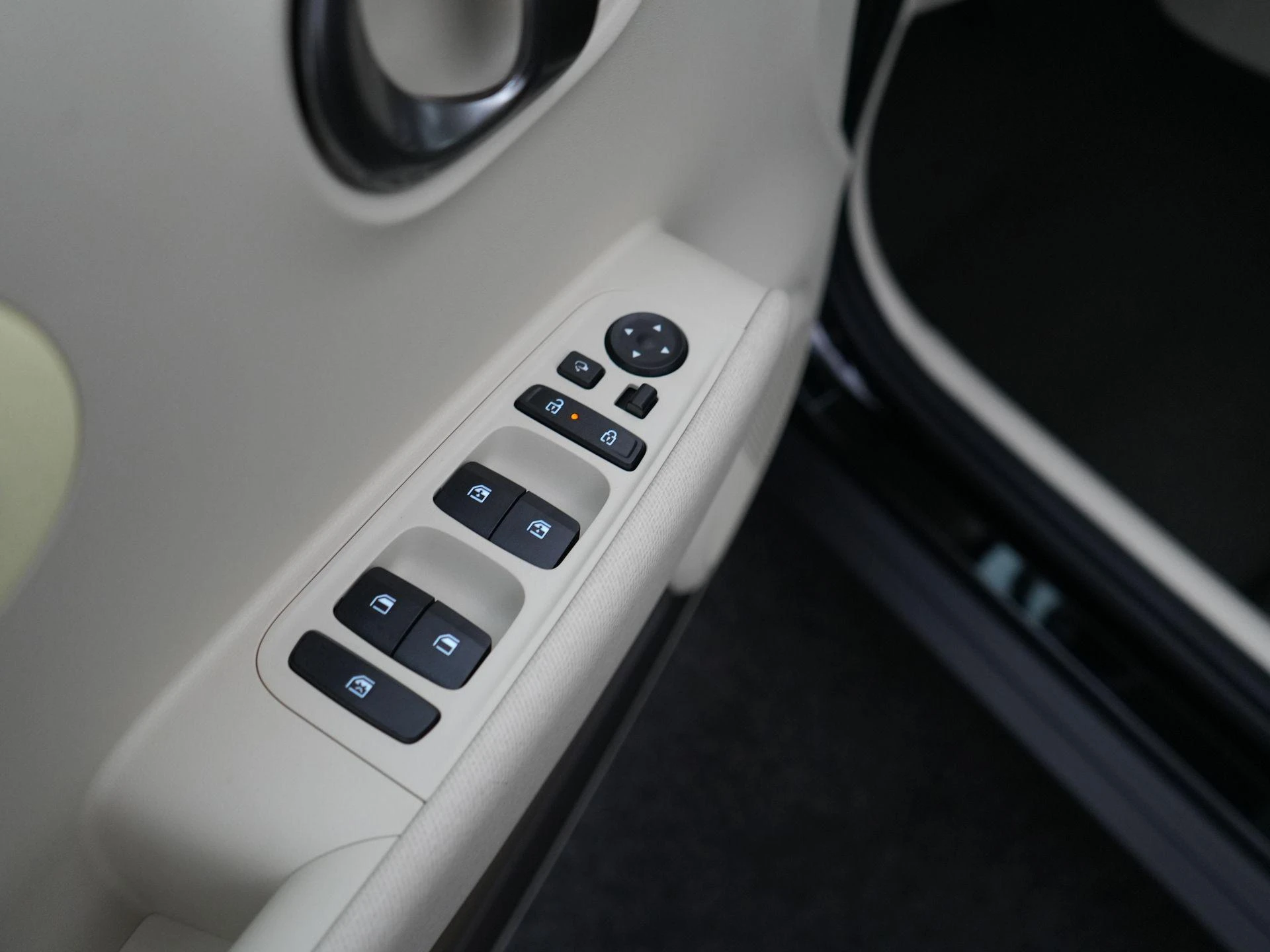 Hyundai-Inster-image-31