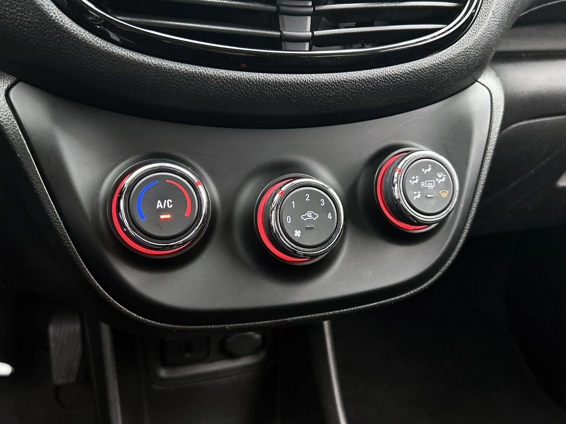 Opel-KARL-image-27