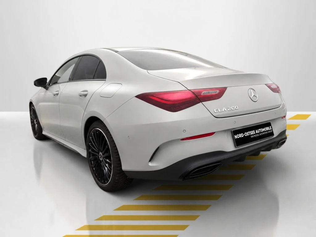 Mercedes-Benz-CLA 200-image-11
