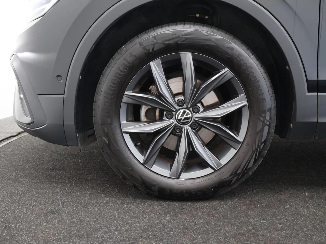 Volkswagen-Tiguan Allspace-image-1
