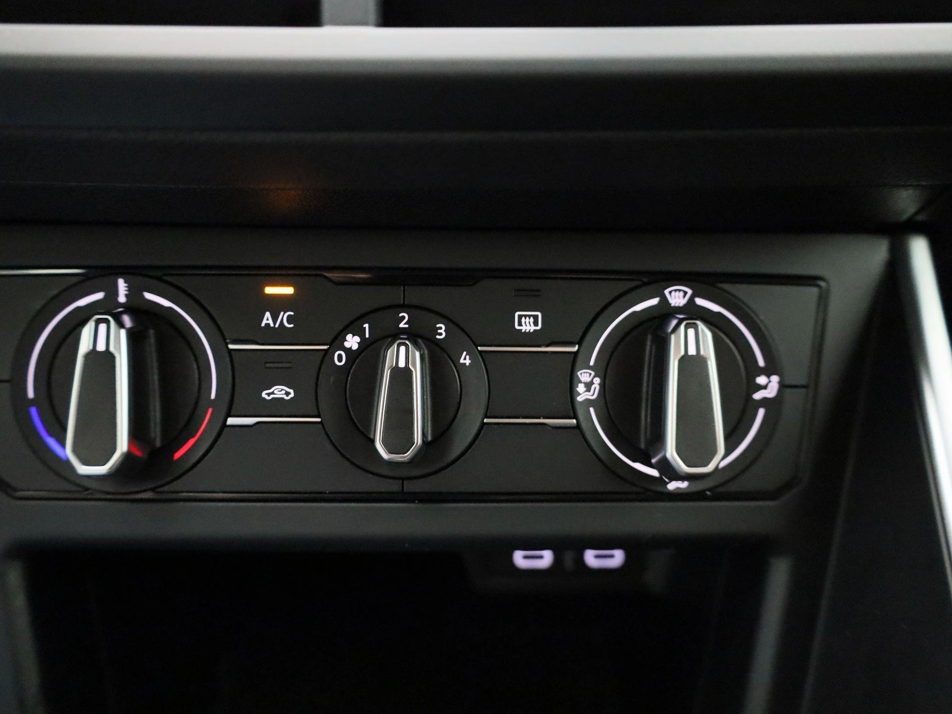 Volkswagen-Polo-image-17