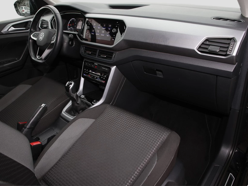 Volkswagen-T-Cross-image-7