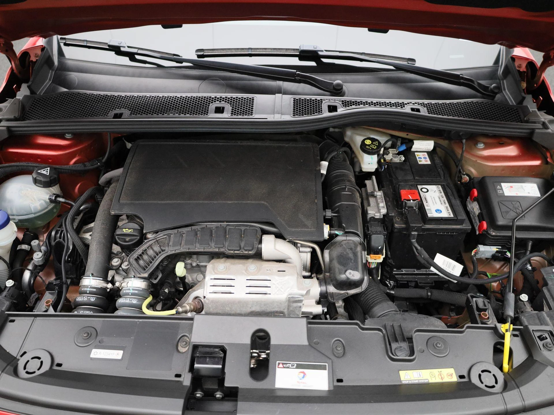 Peugeot 208 - 34