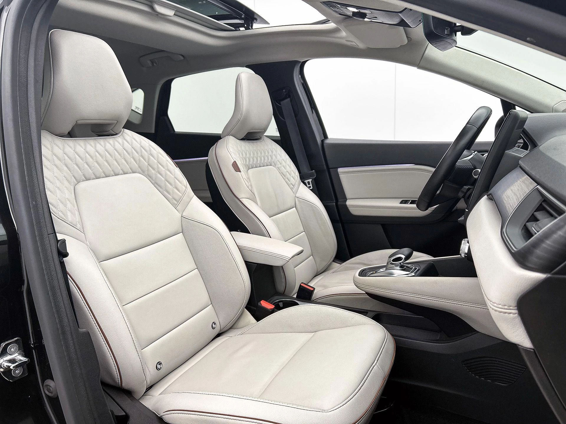 Renault Captur 1.6 E-Tech Plug-in Hybrid 160 Initiale Paris