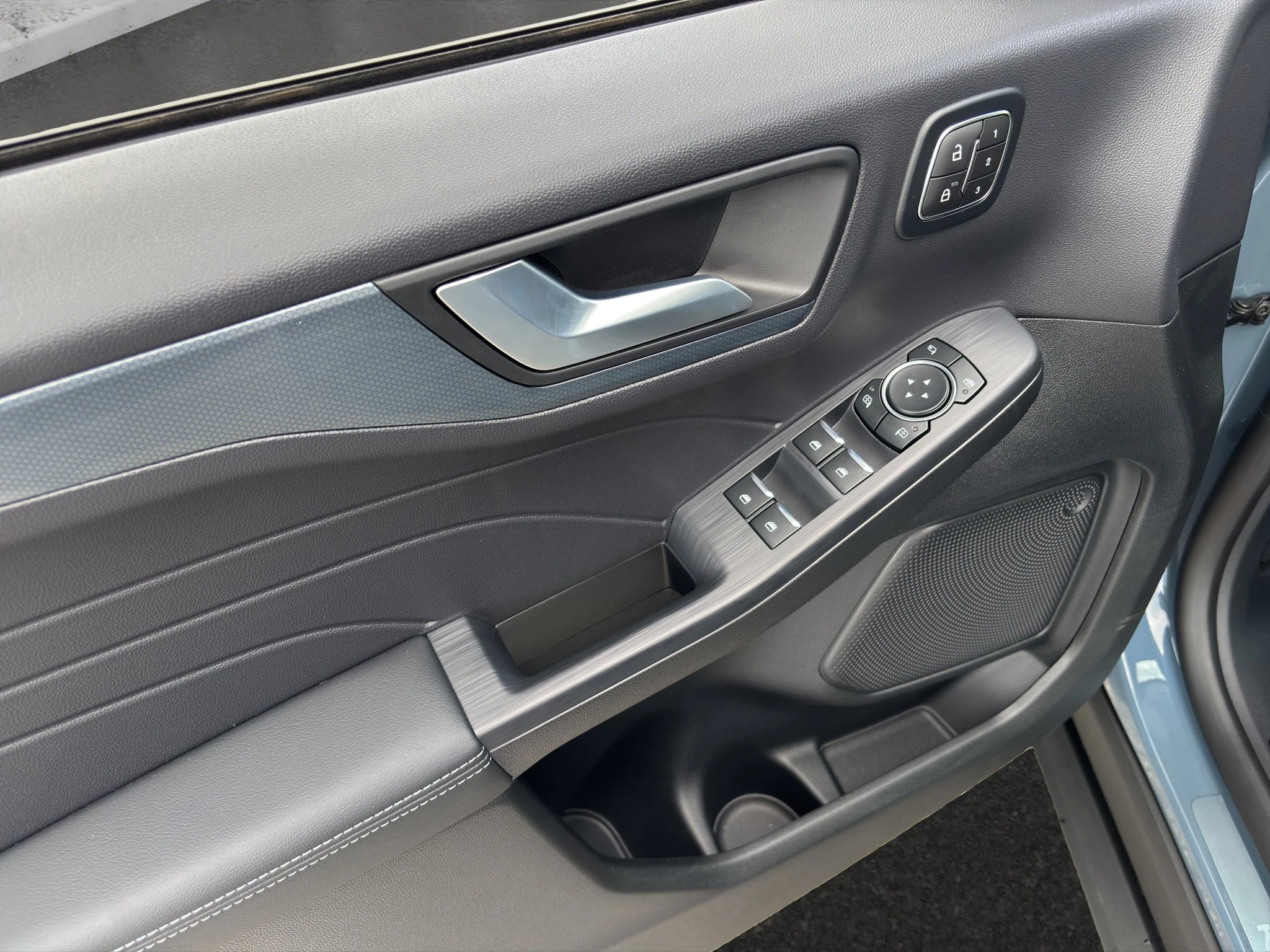 Ford-Kuga-image-16