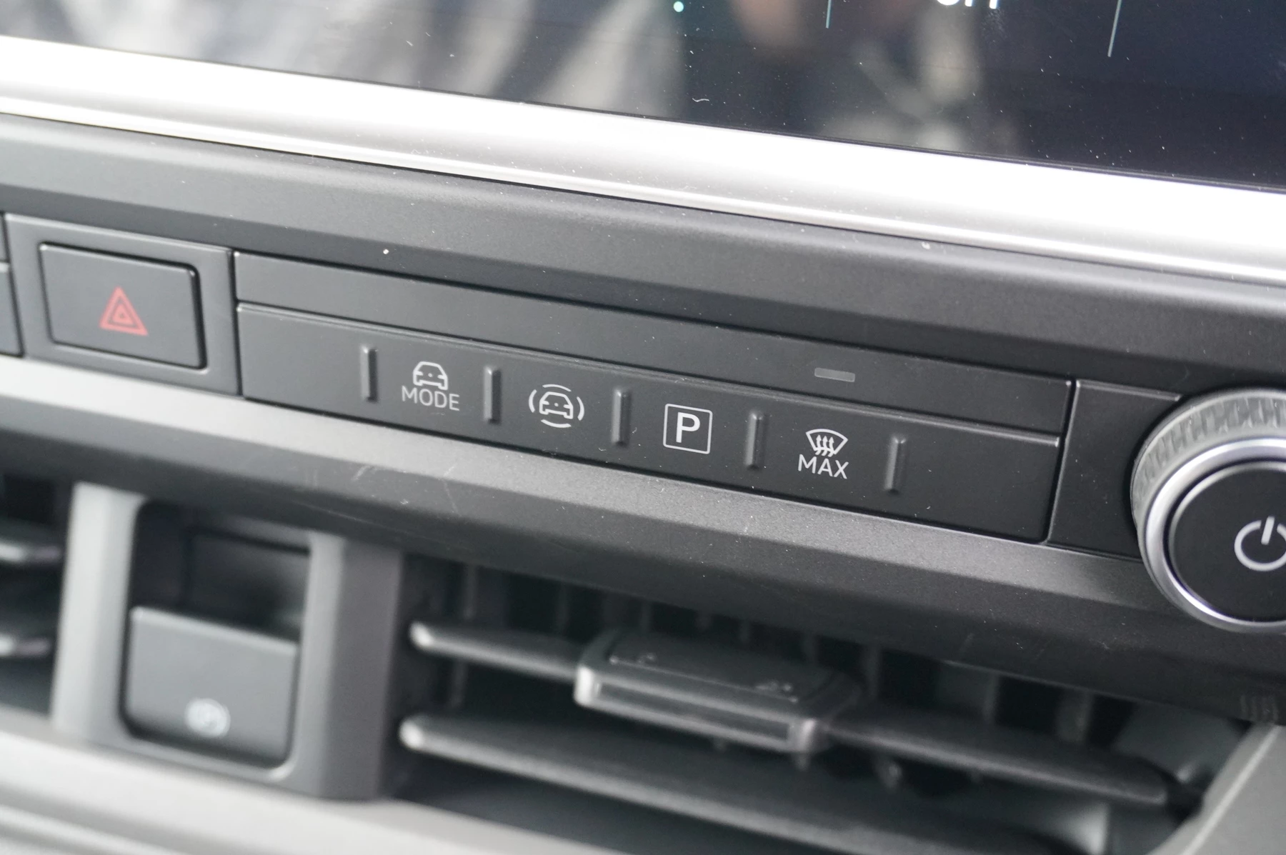 Volkswagen-Transporter-image-27