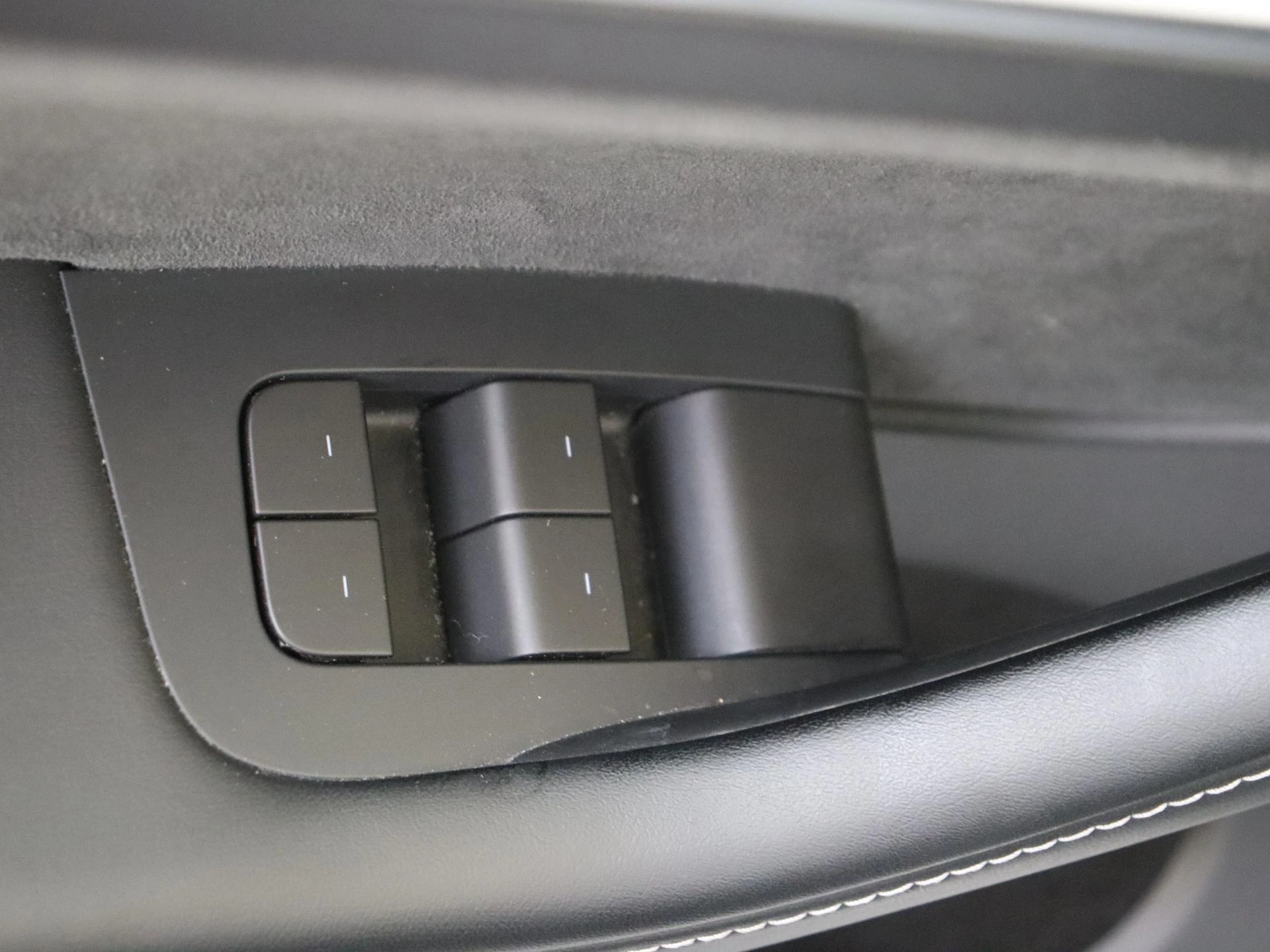 Tesla-Model Y-image-21