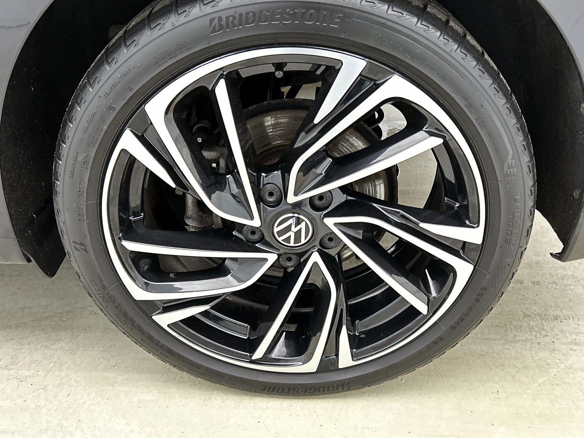 Volkswagen-Golf-image-21