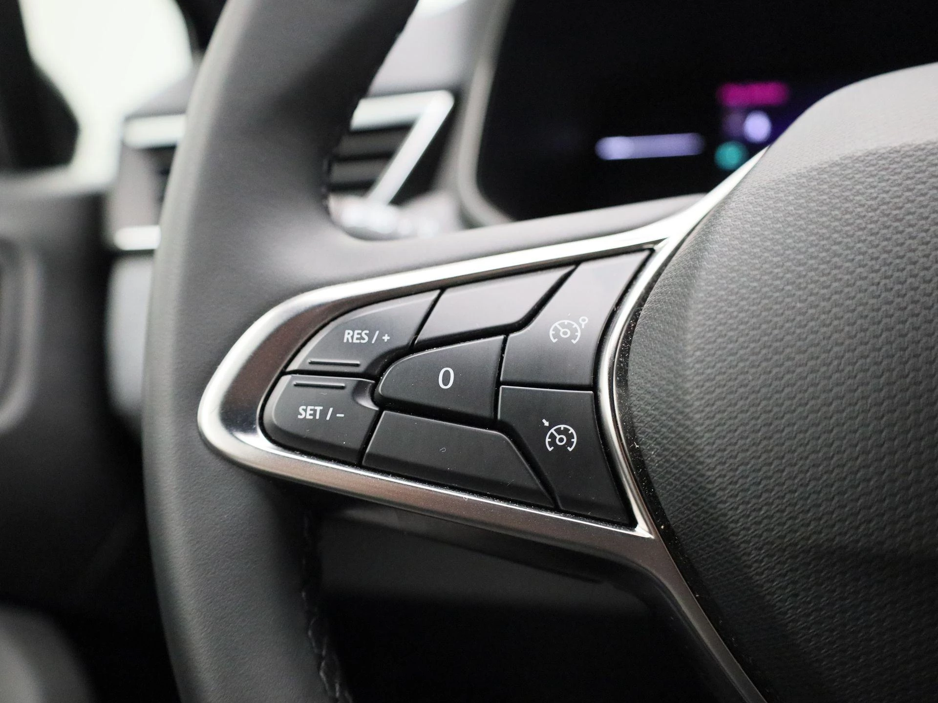 Renault-Clio-image-20