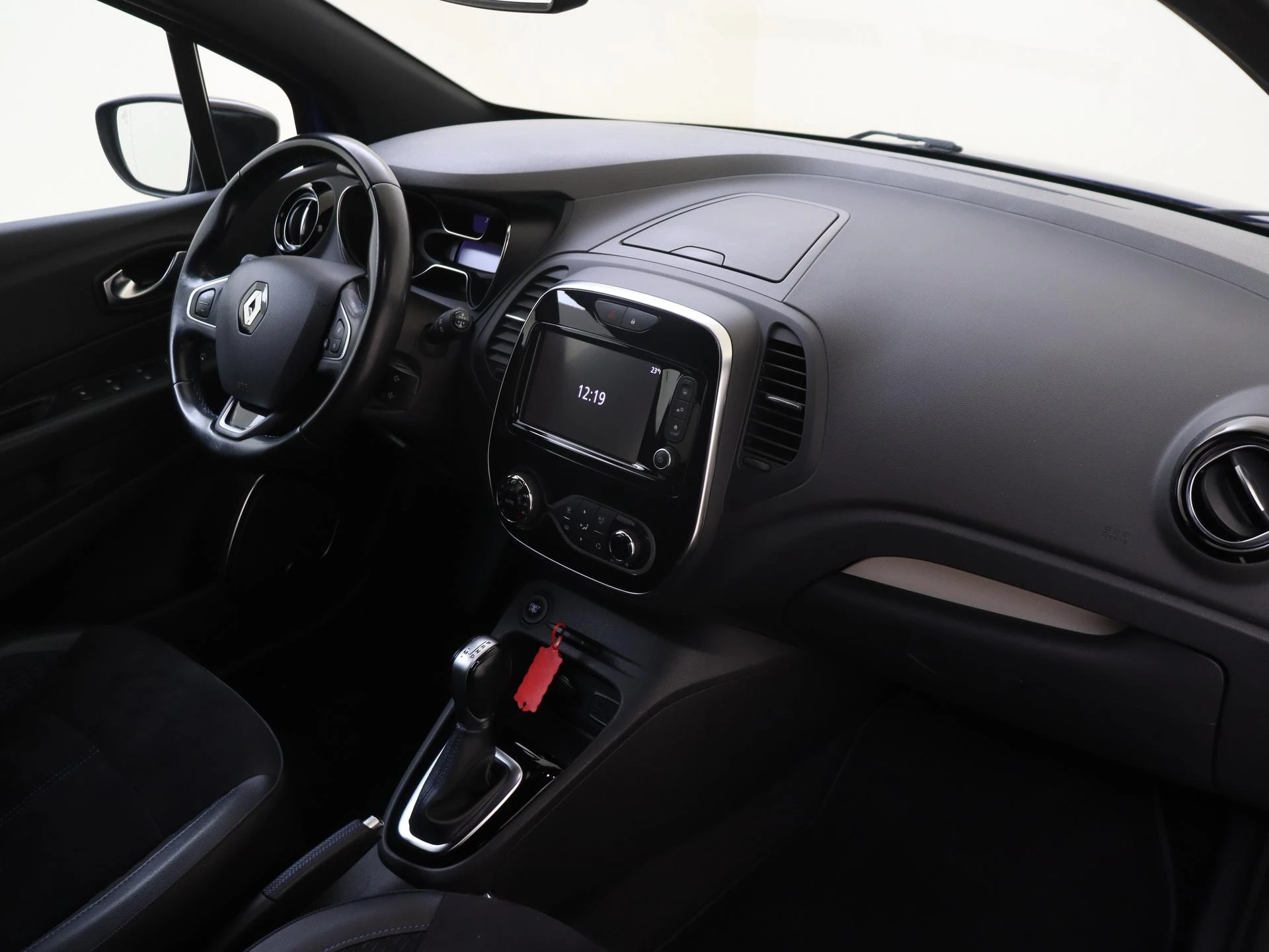 Renault-Captur-image-4