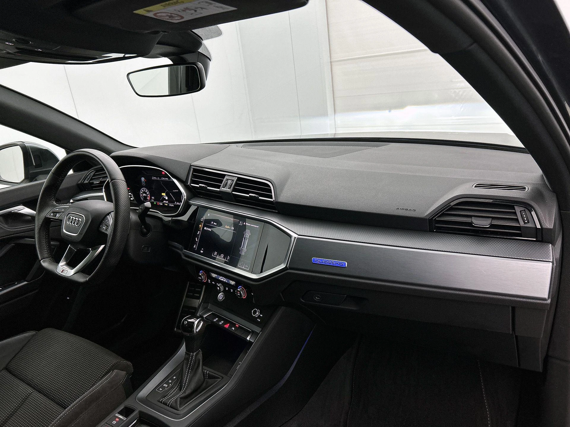 Audi Q3 40 TFSI quattro S Line 190 PK