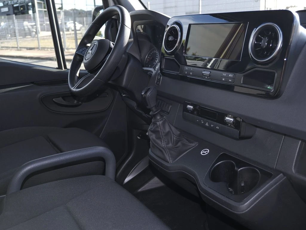 Mercedes-Benz-Sprinter 317-image-7