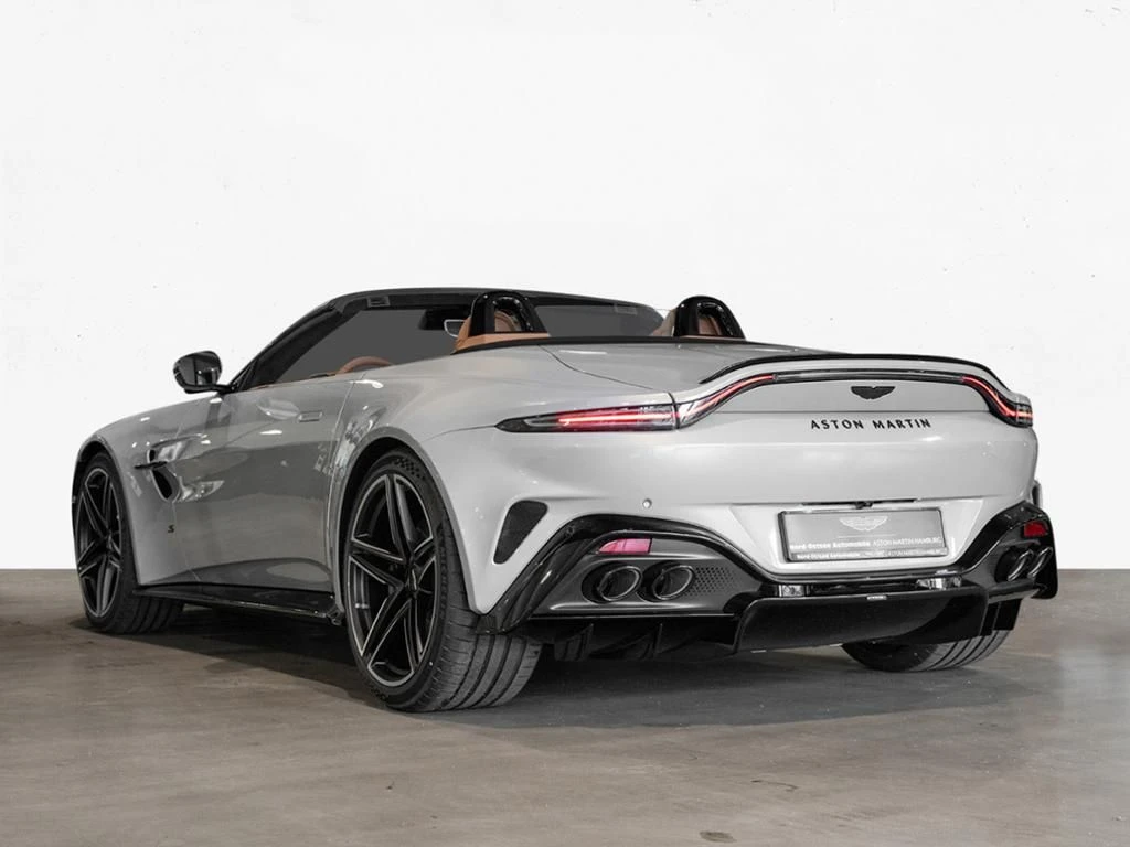 Aston Martin-V8 Vantage-image-2
