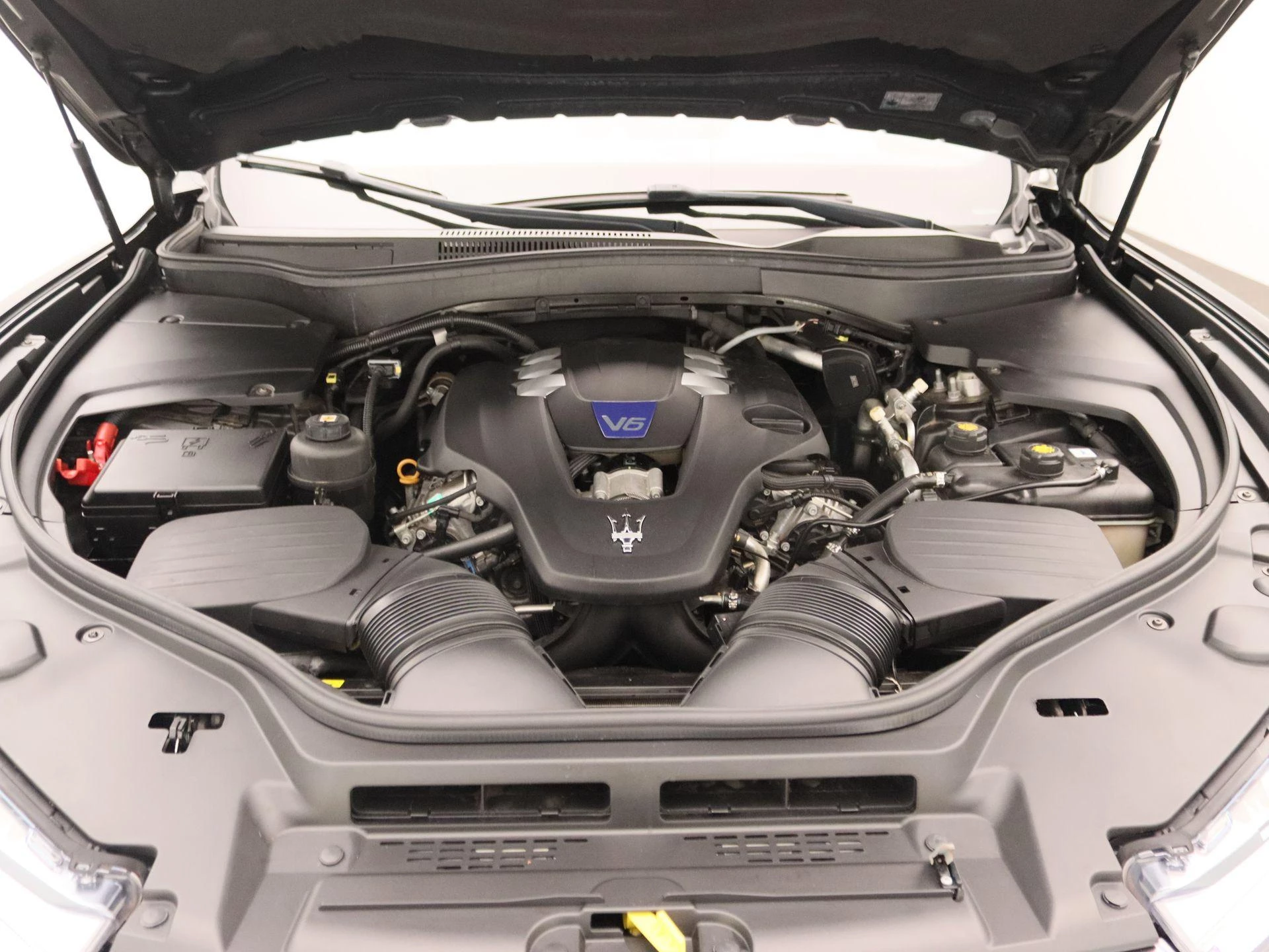 Maserati-Levante-image-26