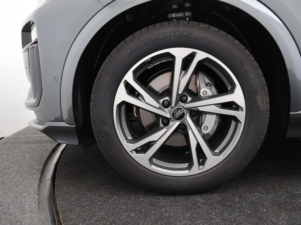 Audi-Q6 e-tron-image-21