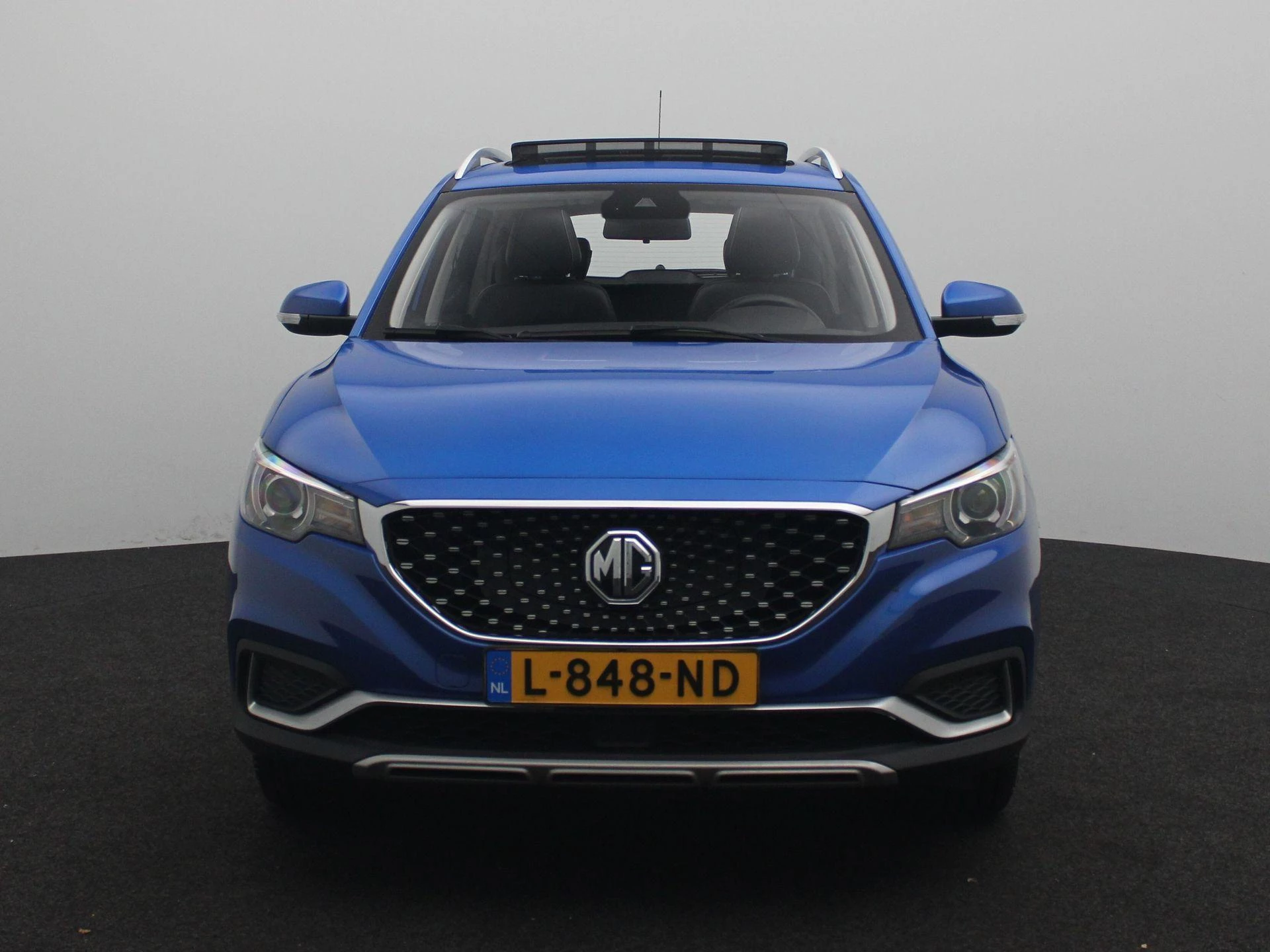 MG-ZS EV-image-3