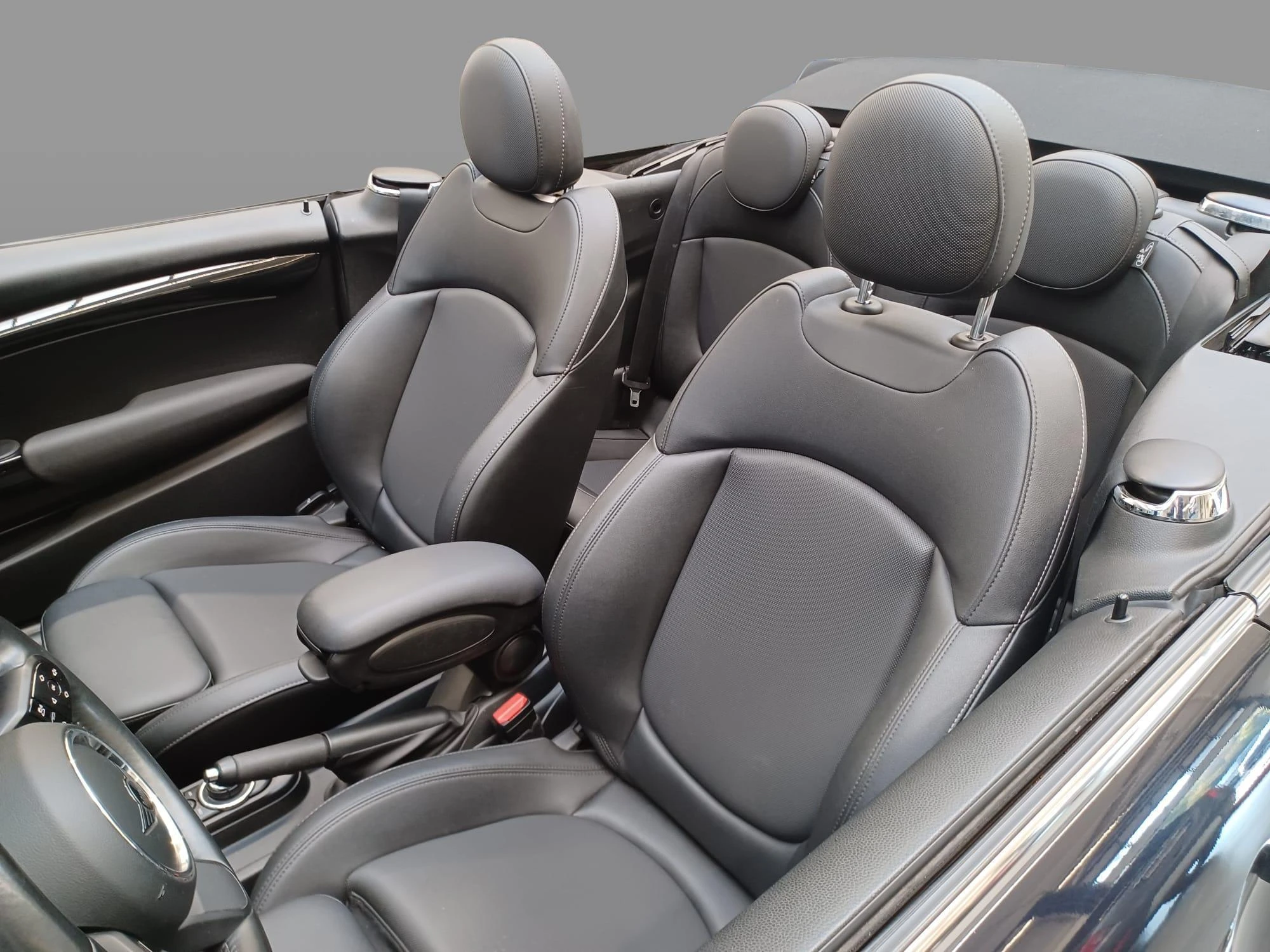 MINI-Cooper Cabrio-image-16