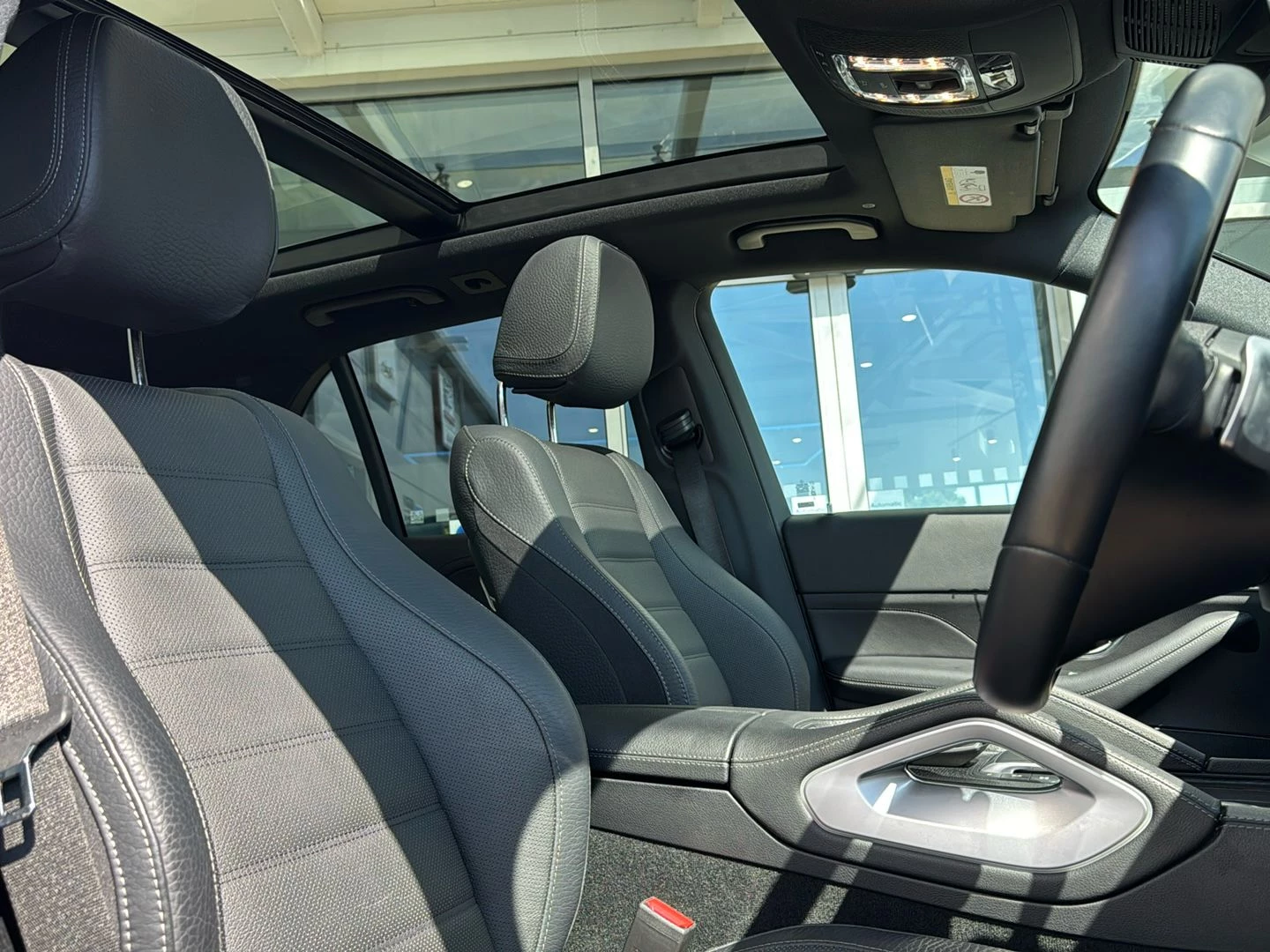Mercedes-Benz-GLE-image-16
